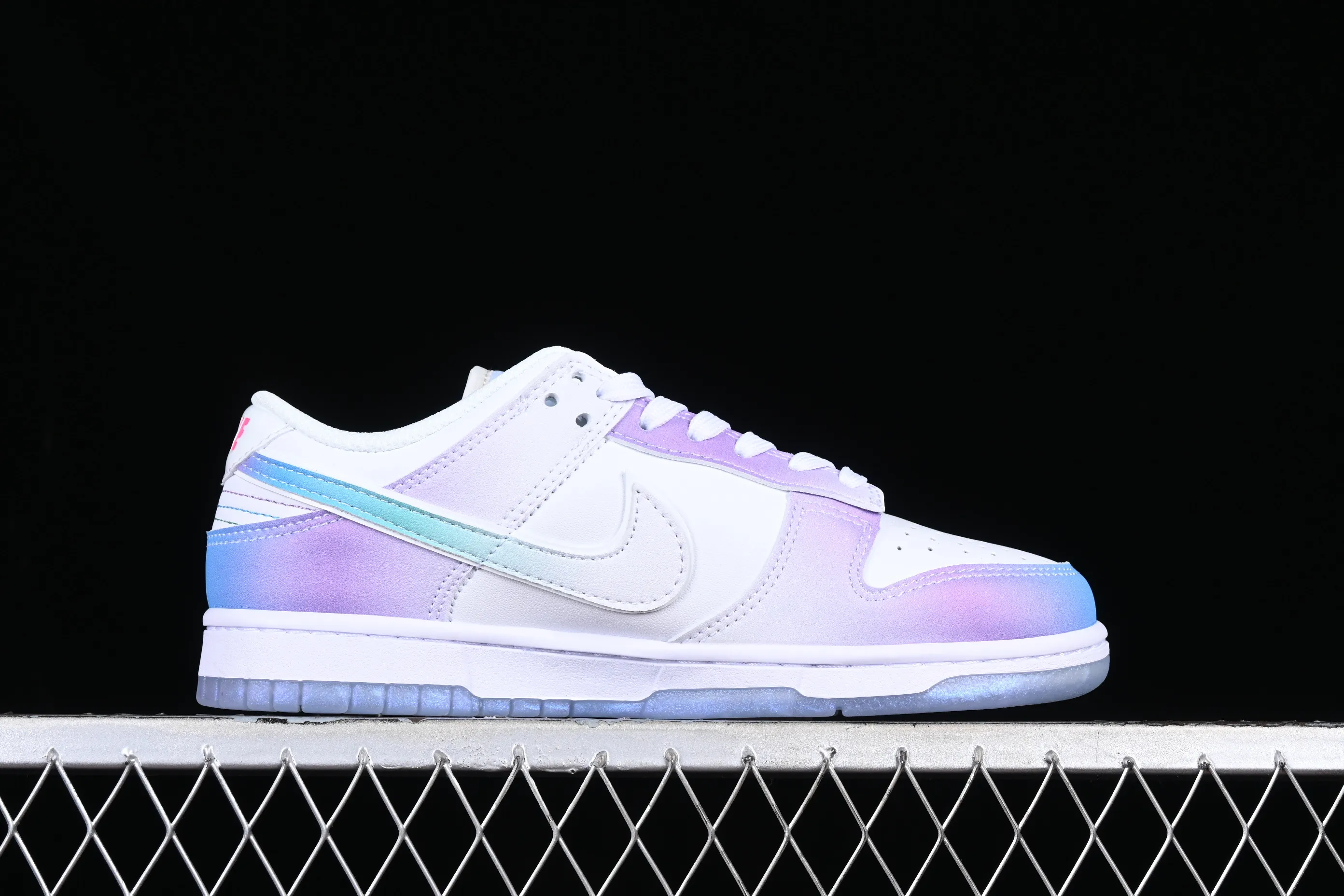 All Categories Nk SB Dunk Series Nk SB Dunk Low Low-top sneakers Cost-effective version Nk Dunk Low "Violet and Hyper Pink" gradient color SB low-top casual sneakers FJ7743-194